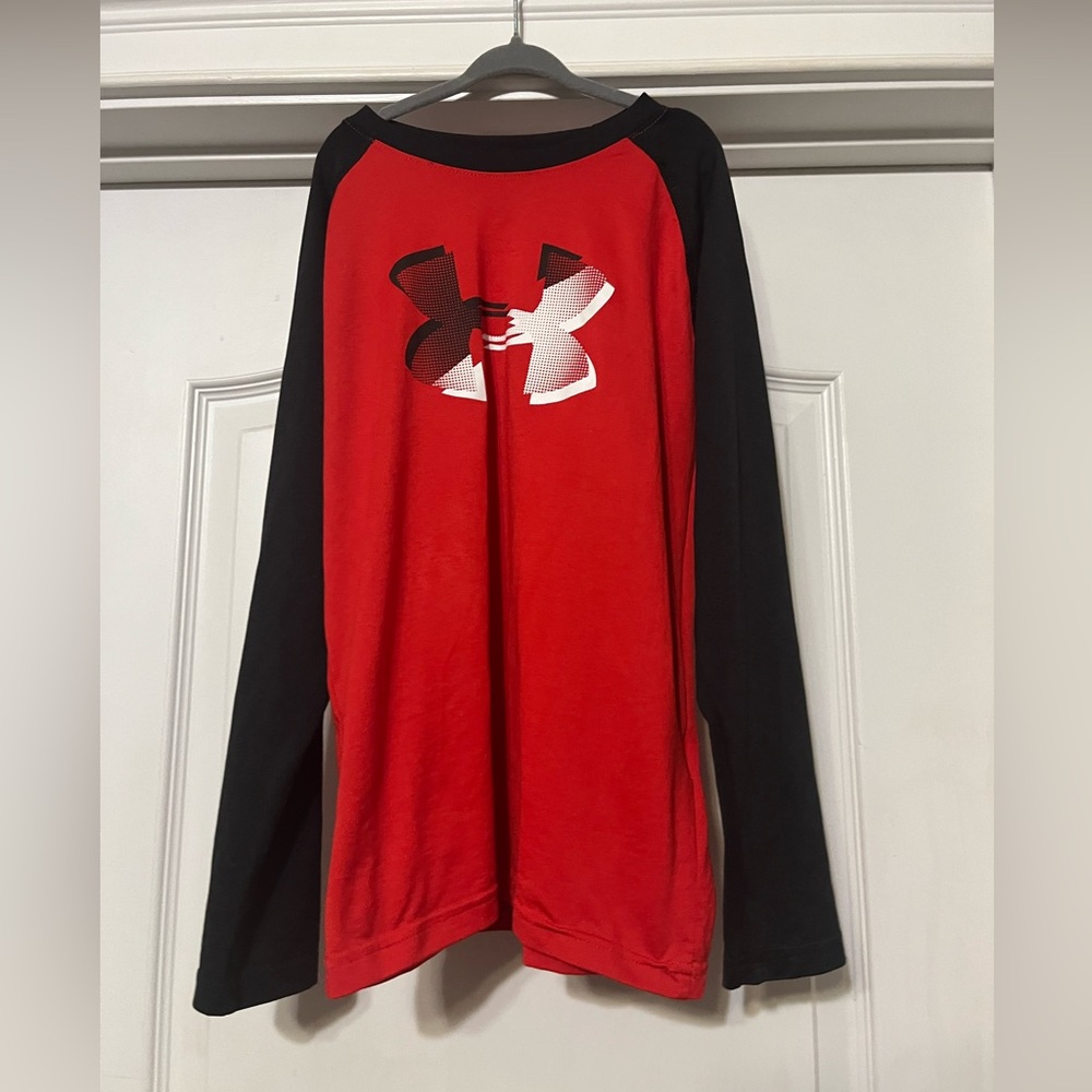 Under Armour youth boy’s heat gear shirt